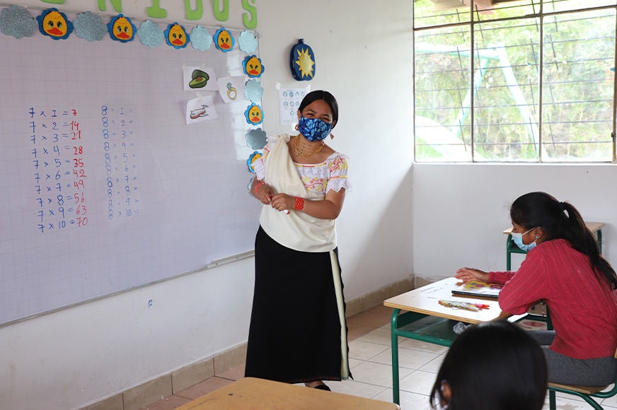 Gloria, a youth from the province of Imbabura, uses her skills gained from World Vision’s youth employment program to teach a class. (Ecuador 2021)